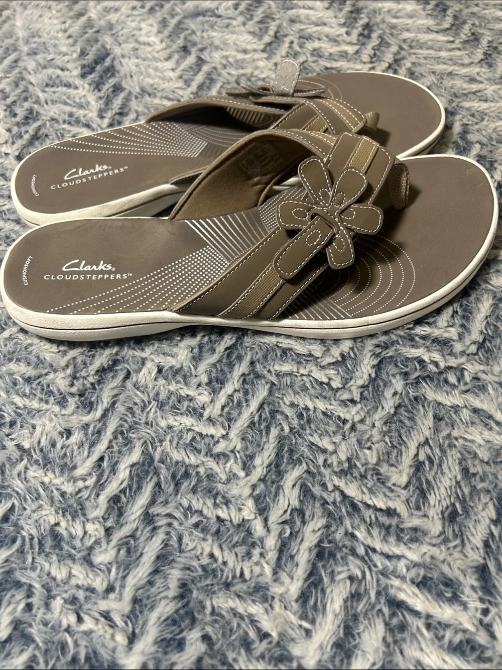 Clarks Women's Cloudsteppers Brinkley Flora Taupe Slip-On Thong Sandals